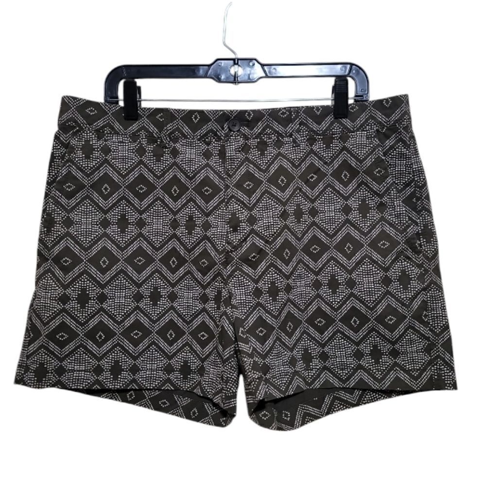 Banana Republic Women's Brown and White Shorts Size 12 NWT
